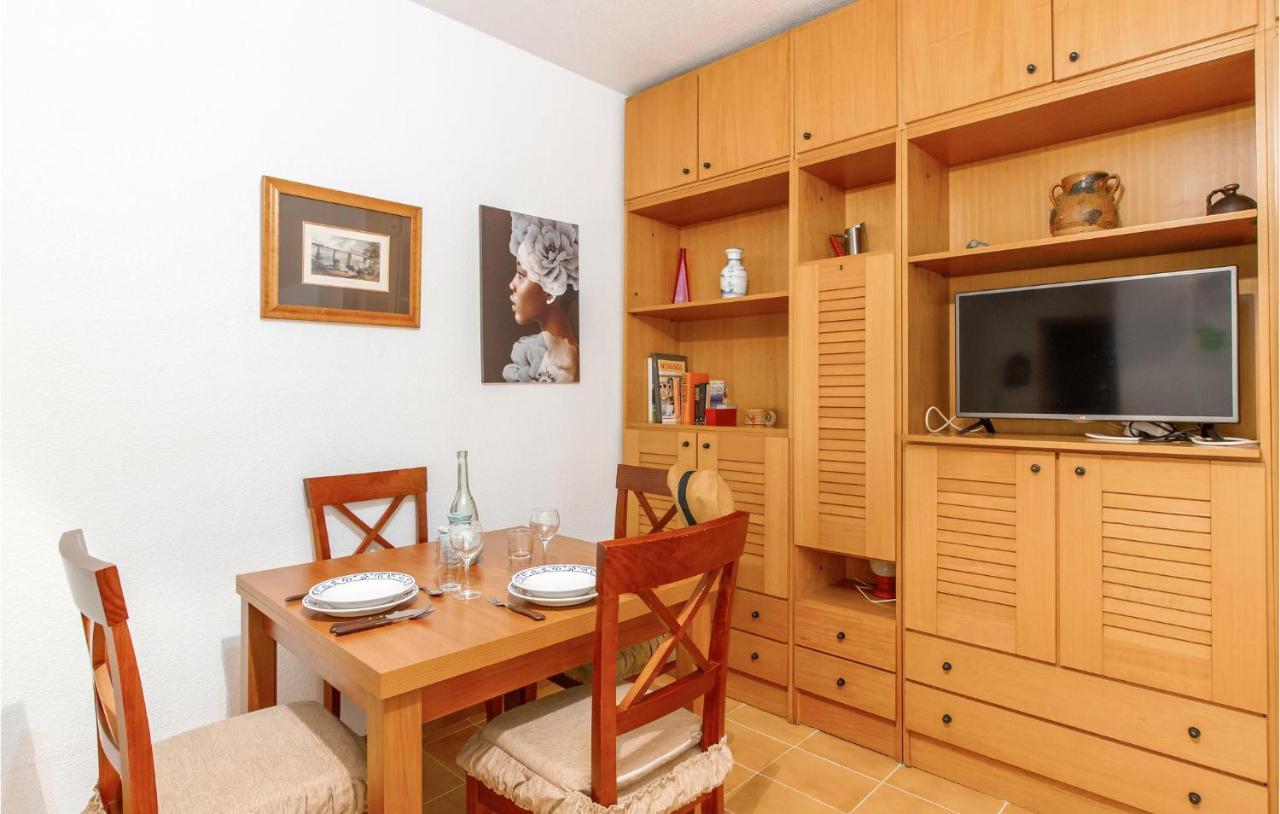 1 Bedroom Nice Apartment In Santa Pola Ngoại thất bức ảnh